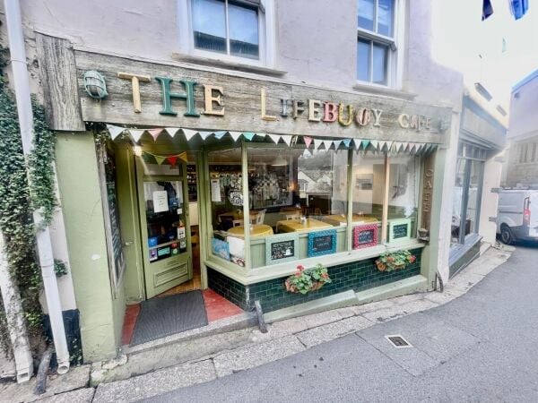 Leasehold Café Located In Fowey Photo 1