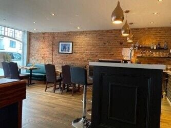 Fully equipped restaurant /cafe for sale