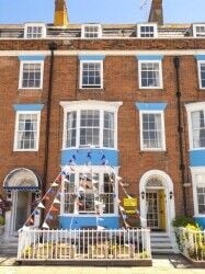 A Well Regarded B&B with Sea or Harbour Views from All Rooms