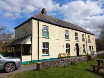 YHA LLANDDEUSANT - 26 BED HOSTEL IN BRECON BEACONS NATIONAL PARK Photo 1