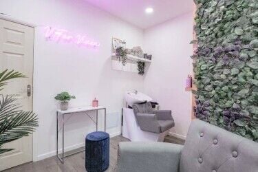 Hair and beauty salon for salon in the city of London Hair and beauty salon for salon in the city of London