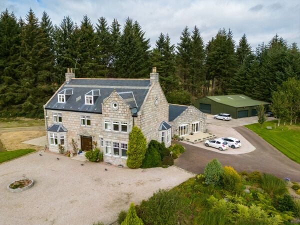 Stunning 7 Bedroom Detached Villa in Aberdeenshire