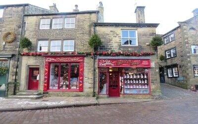 Very Well-known Traditional Sweet Shop in the heart of Haworth Photo 1