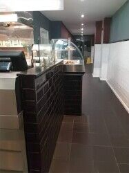 Busy Fish & Chip Shop for Sale L/H near lakeside & Chafford station Photo 2