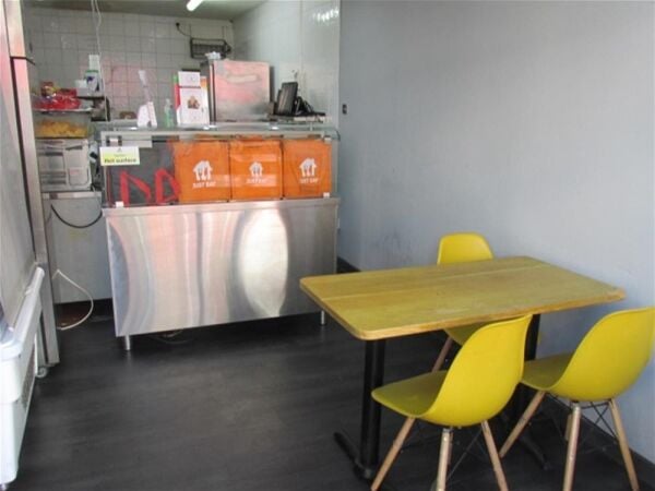 LEASEHOLD
ASIAN TAKEAWAY (A3/A5 USE)