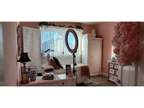 Highly rated Lash and Beauty business for sale Highly rated Lash and Beauty business for sale