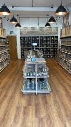Refill Store with great potential. Affluent area