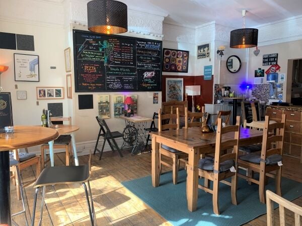 DAYTIME CAFÉ Photo 1