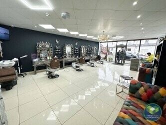 BARBERS/HAIR SALON: BOWDON: Photo 1