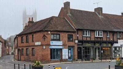 Coffee and cycle shop in Surrey. Photo 1