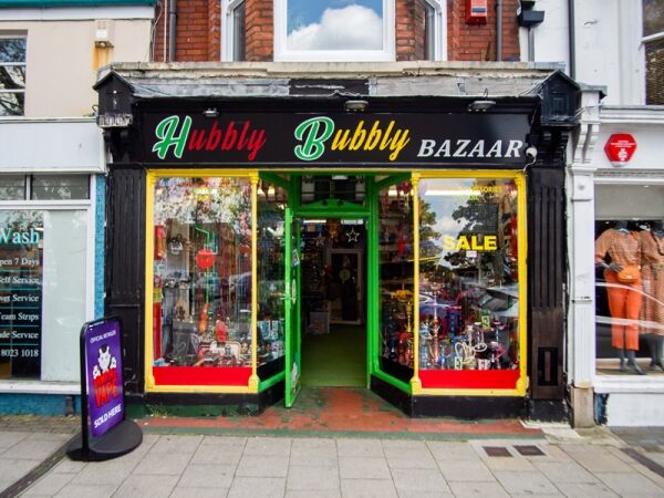 Highly Rated Smoking Accessories And Vapes Shops For Sale