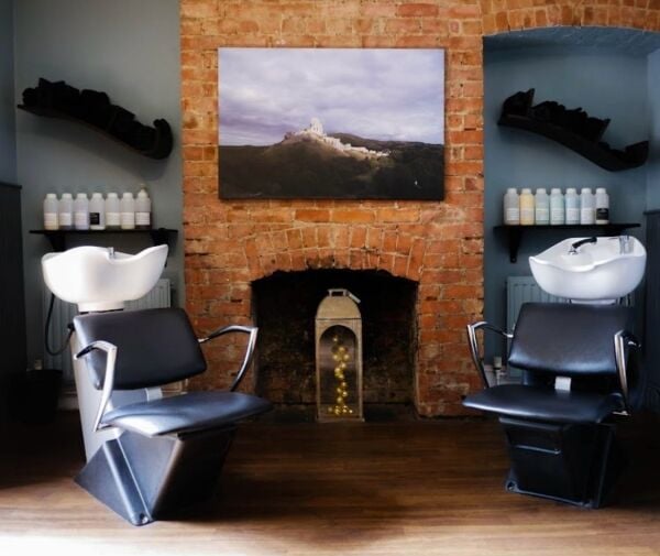 ***REDUCED*** Esteemed Hair & Beauty Salon Located in Somerset for Sale ***REDUCED*** Esteemed Hair & Beauty Salon Located in Somerset for Sale