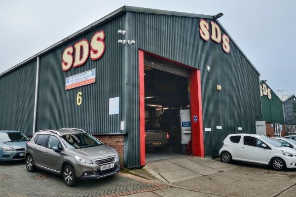 New Price! Garage & MOT Test Centre Photo 1