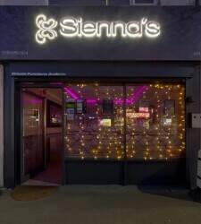 A well-established, fully Licensed Cafe for Sale in Southend On Sea with 1 bedroom flat