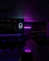 Bar in the heart of Chelsea - Quick Sale! Bar in the heart of Chelsea - Quick Sale!