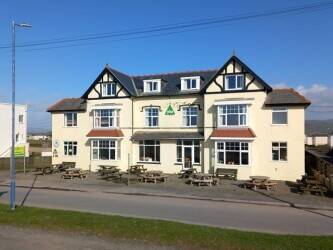 CARDIGAN BAY - SEA FRONT 11 BEDROOM YOUTH HOSTEL CARDIGAN BAY - SEA FRONT 11 BEDROOM YOUTH HOSTEL