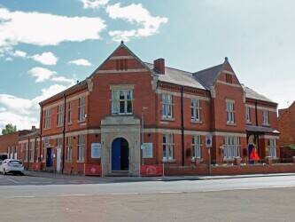 NOTTINGHAMSHIRE - DISTINCTIVELY REFURBISHED 12 BEDROOM HOTEL AND RESTAURANT Photo 1