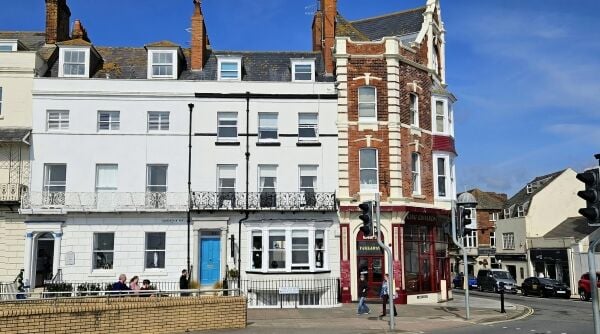 Highly Rated 9 Bedroom B&B Enjoying An Unrivalled Sea Facing Position With Self-Contained 2 Bedroom Owners Maisonette Highly Rated 9 Bedroom B&B Enjoying An Unrivalled Sea Facing Position With Self-Contained 2 Bedroom Owners Maisonette