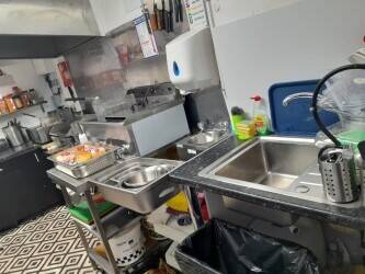 Burger shack fully fitted cheap rent