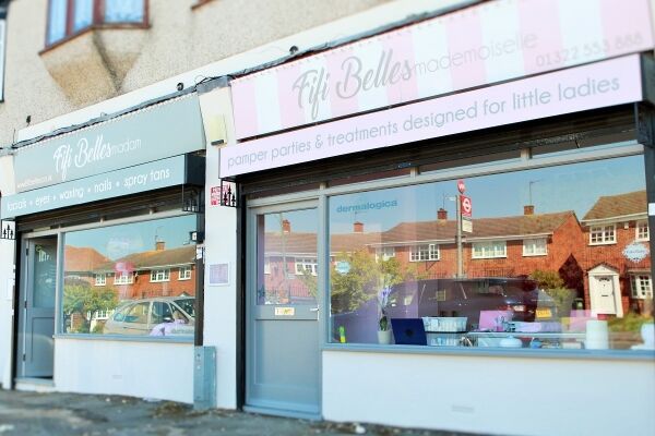 Beauty & Nail Salon - Greater London Photo 1