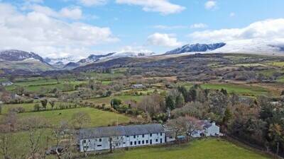 GWYNEDD - 19 BEDROOM HOSTEL AND CAMPSITE ON THE FRINGES OF SNOWDONIA NATIONAL PARK GWYNEDD - 19 BEDROOM HOSTEL AND CAMPSITE ON THE FRINGES OF SNOWDONIA NATIONAL PARK