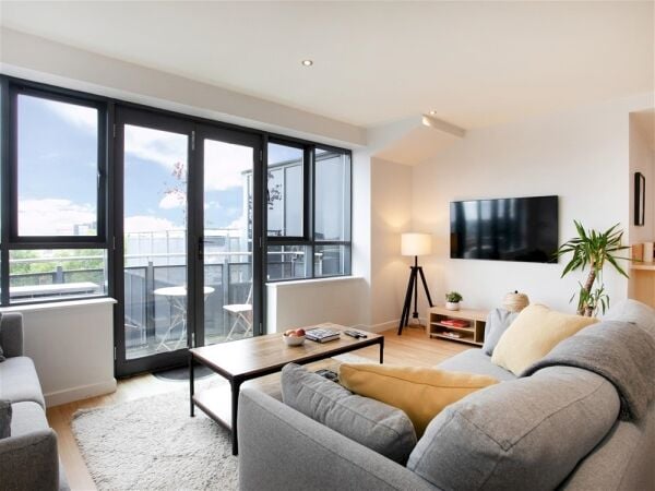 LEADING SHORT-LET PROPERTY MANAGEMENT FRANCHISE OPPORTUNITY