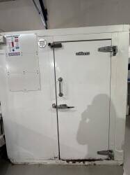 Fully equipped unit in Leyton, perfect for catering, bakery, sweets factory Fully equipped unit in Leyton, perfect for catering, bakery, sweets factory