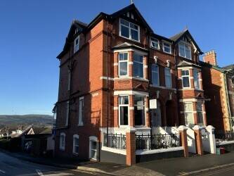MID WALES - WELL APPOINTED WALES TOURIST BOARD 4* GUEST HOUSE