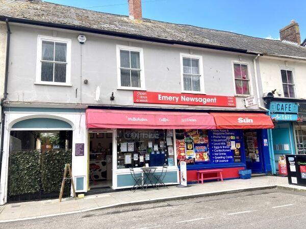 NEWSAGENTS/OFF-LICENCE with COFFEE/ICE CREAM BAR Photo 1