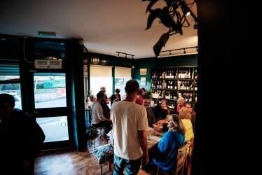 Wine Shop/ Bar for sale in Hastings Photo 2