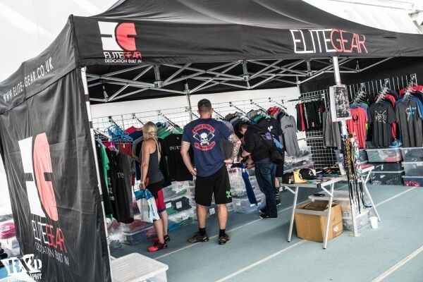 ONLINE NICHE SPORTSWEAR RETAIL BUSINESS ONLINE NICHE SPORTSWEAR RETAIL BUSINESS