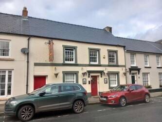 PEMBROKESHIRE - WELL KNOWN TRADITIONAL REAL ALE & CIDER PUB IN BUSY MARKET TOWN PEMBROKESHIRE - WELL KNOWN TRADITIONAL REAL ALE & CIDER PUB IN BUSY MARKET TOWN