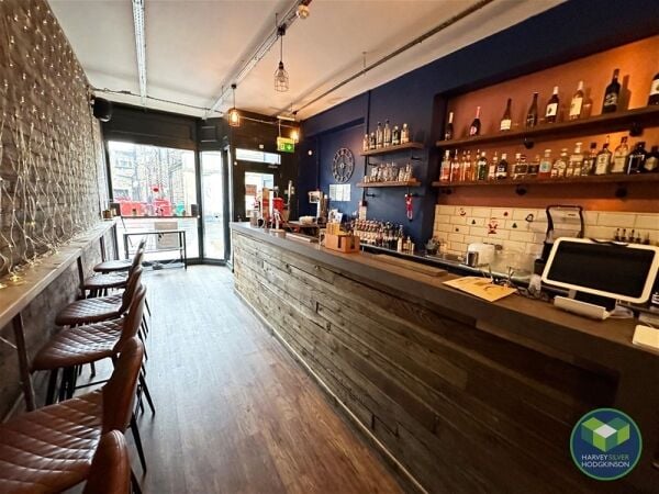 Bar/Restaurant in Glossop Photo 1