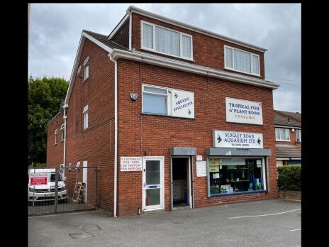 Unique Long Established Aquatics Business with Accommodation West Midalnds Photo 1