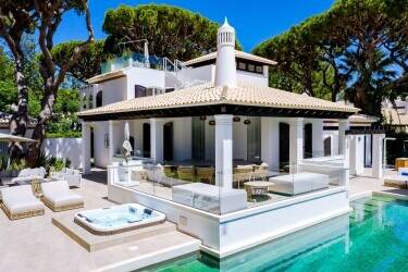 5 Star Holiday Company Tour Operator For Sale £590k