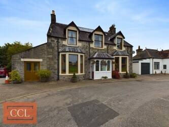 Charming Victorian villa nestled in the heart of Drumnadrochit Charming Victorian villa nestled in the heart of Drumnadrochit
