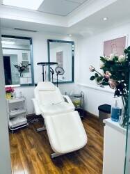HAIR & BEAUTY SALON WITH NEW SUN BED LOCATED IN THE HILTON BRIGHTON METROPOLE, BRIGHTON, EAST SUSS HAIR & BEAUTY SALON WITH NEW SUN BED LOCATED IN THE HILTON BRIGHTON METROPOLE, BRIGHTON, EAST SUSS
