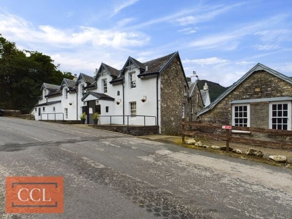 Historic Country Inn with 8 Letting Rooms