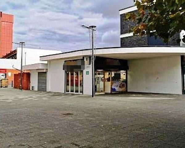 Prime Location Bubble Tea Shop closed for Sale Prime Location Bubble Tea Shop closed for Sale