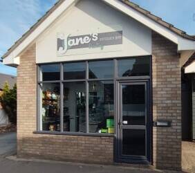 Extremely Busy and Profitable   SANDWICH &ndash; BAKERY &ndash; COFFEE SHOP (Takeaway only)