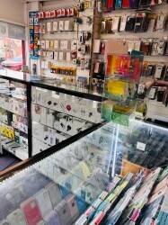 Mobile Phone shop and vape shop