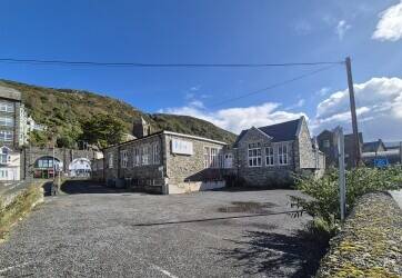 GWYNEDD – COMMERCIAL AND/OR HOTEL DEVELOPMENT OPPORTUNITY IN POPULAR NORTH WALES SEASIDE TOWN Photo 1