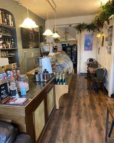 STRONG SALES, LICENSED COFFEE SHOP/RESTAURANT, SOUTH WALES Photo 1
