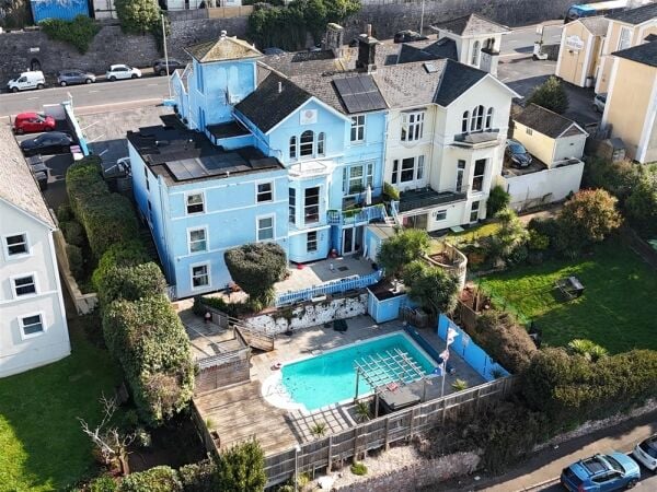 Impressive and Highly Rated Victorian Guest House For Sale in Torquay Impressive and Highly Rated Victorian Guest House For Sale in Torquay