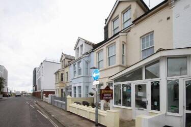 An Ideally Located 7/8 Bedroom Guesthouse For Sale An Ideally Located 7/8 Bedroom Guesthouse For Sale