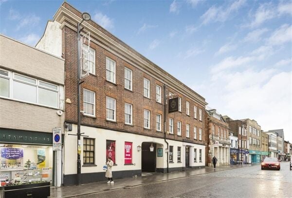 LANDMARK GRADE II* LISTED  FREEHOLD IN PRIME LOCATION