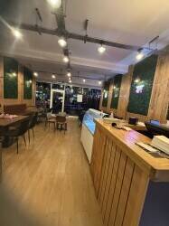 Burger and dessert shop for sale Burger and dessert shop for sale