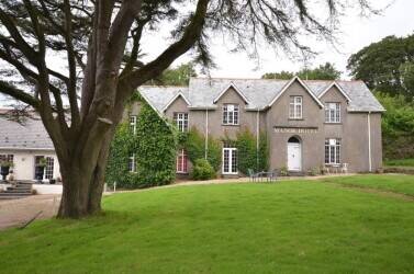 A Stunning Manor House, with 7 en-suite Letting rooms