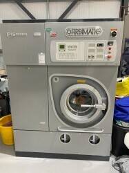 1 Dry cleaners, 2 receivers. Unique opportunity for a successful high turnover business Photo 1