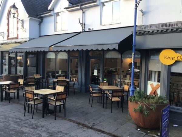 EXCELLENT COFFEE SHOP/CAFE, MONMOUTHSHIRE EXCELLENT COFFEE SHOP/CAFE, MONMOUTHSHIRE
